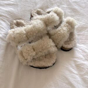 BRAND NEW Fuzzy Birkenstock Sandals